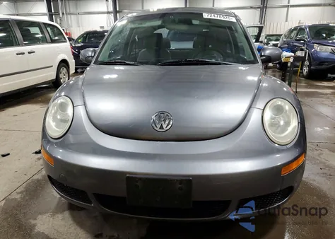 2006 Volkswagen New Beetle 2.5L Option Package 1 из США, поврежденный, VIN 3VWRW31C06M416617